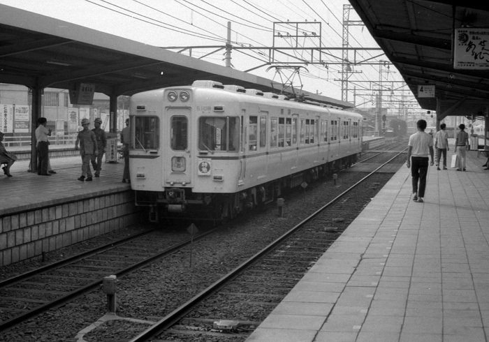 中央線　列車ダイヤ　休日　昭和43年 Yahoo!オークション -「時刻表 昭和43年」の落札相場・落札価格